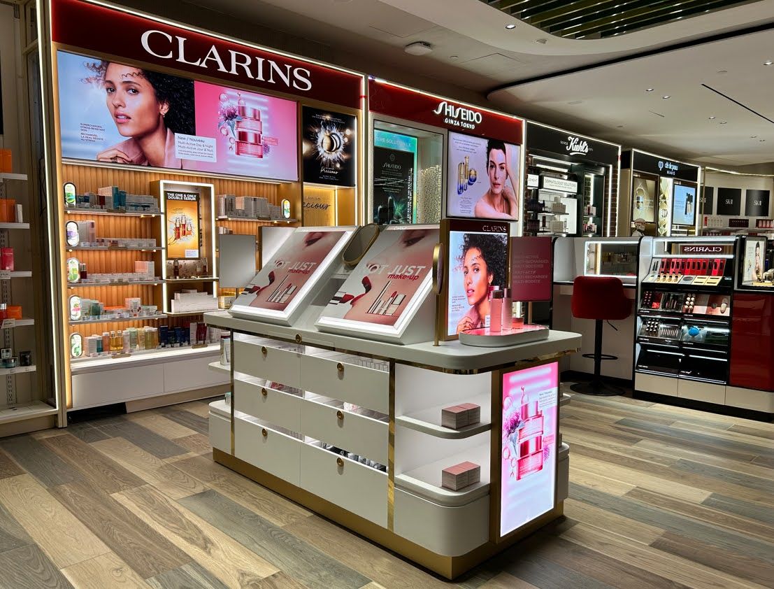 Clarins | Retail Displays