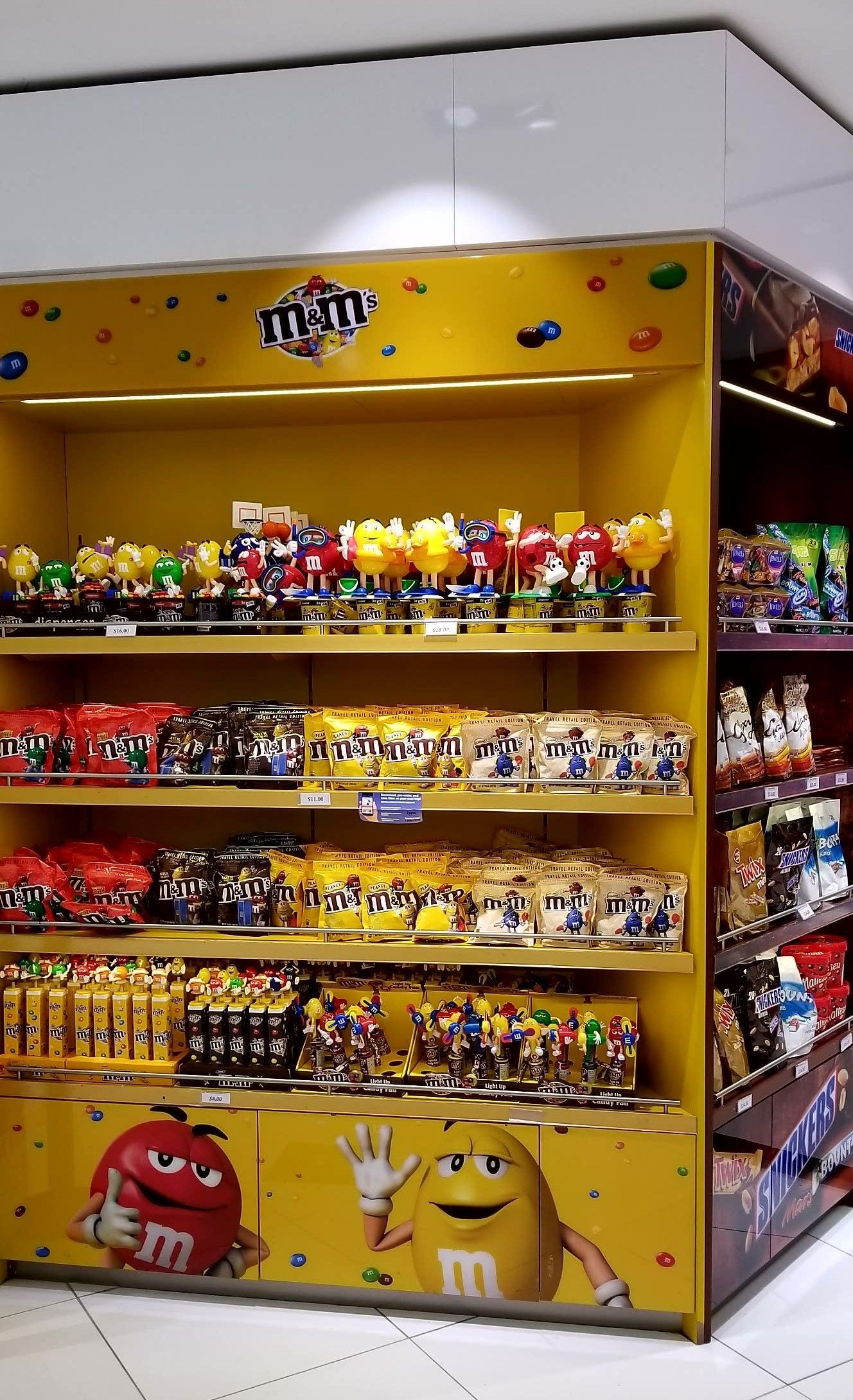 M&M | Retail Displays